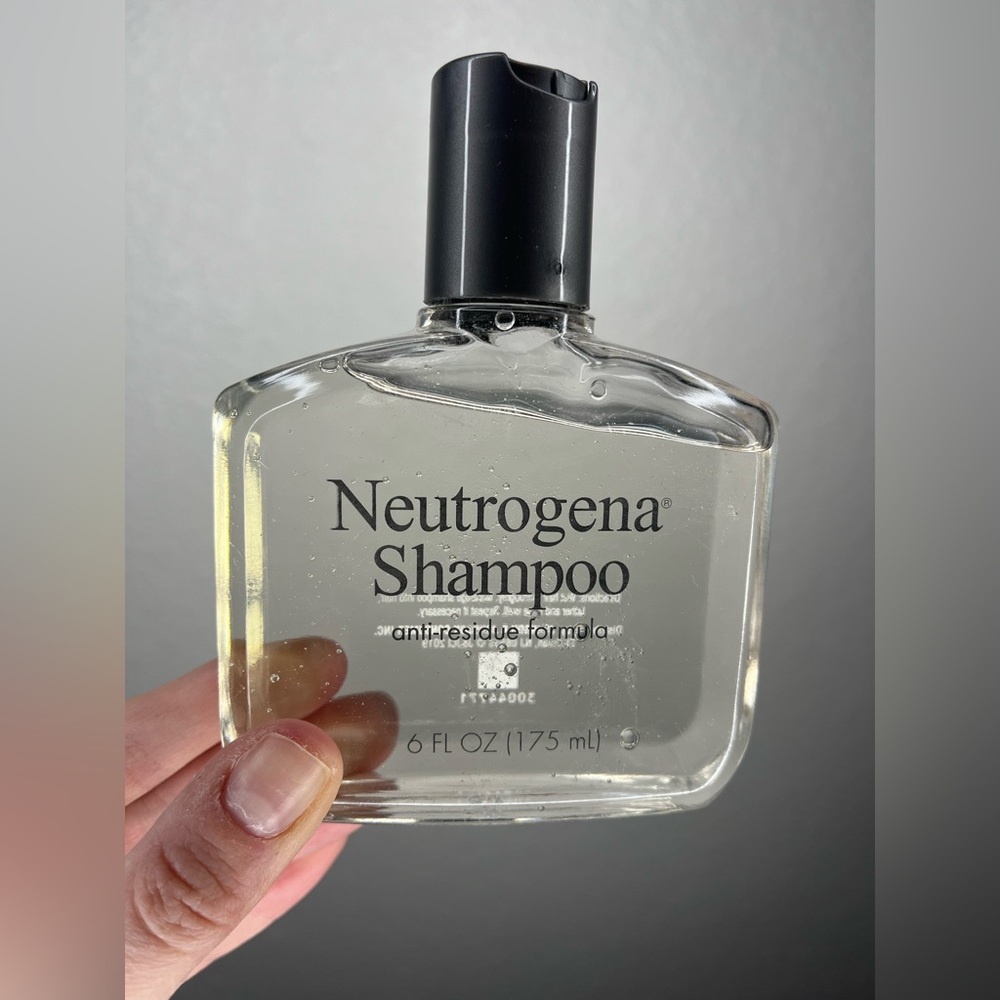 New Neutrogena Shampoo Anti-Residue Formula All Hair Types 6 Fl Oz 175 mL RARE - Picture 4 of 7